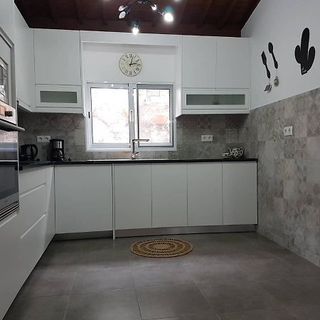 Join Our Relaxed House Near The Beach - Mosteiros Моштейруш Екстер'єр фото
