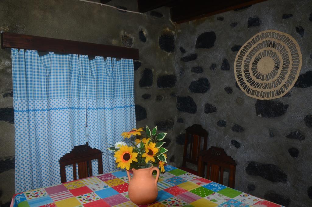 Join Our Relaxed House Near The Beach - Mosteiros Моштейруш Екстер'єр фото