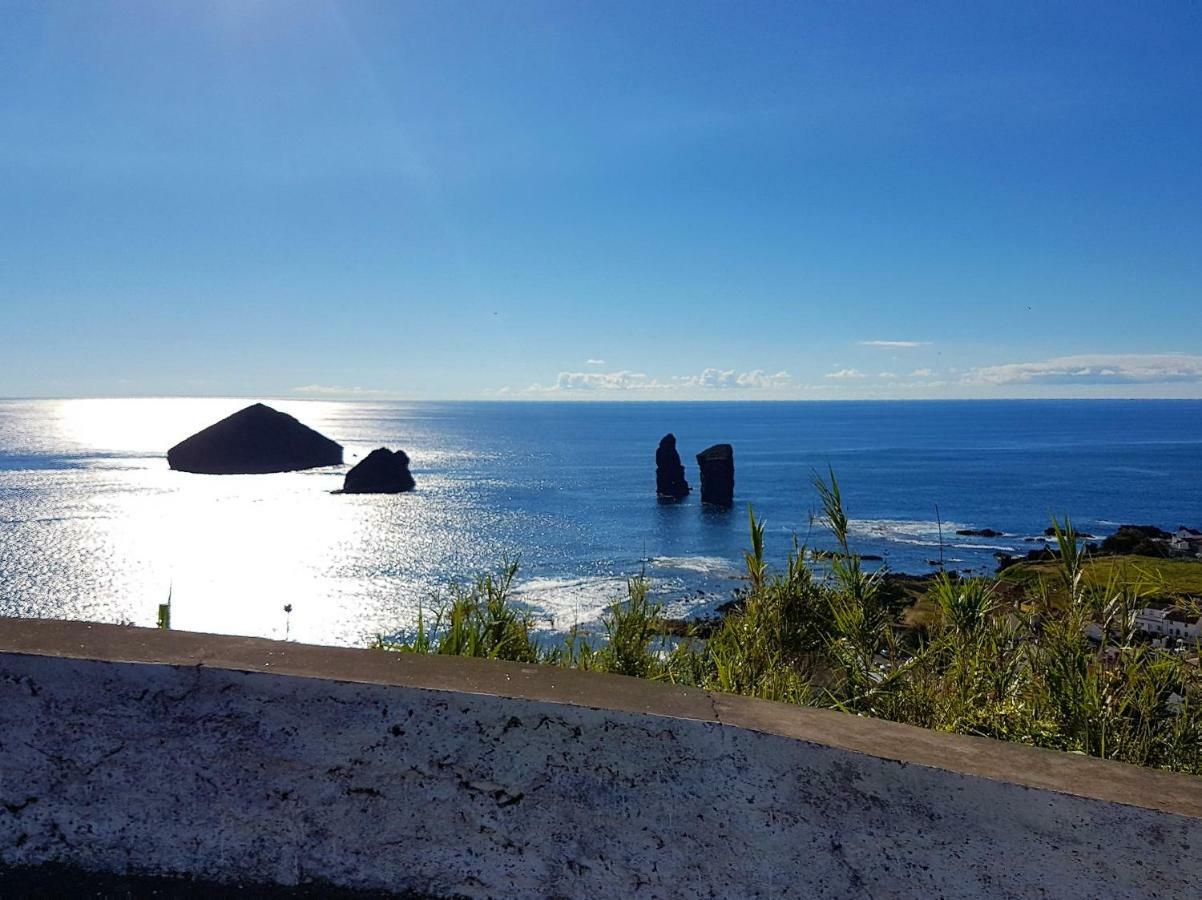 Join Our Relaxed House Near The Beach - Mosteiros Екстер'єр фото